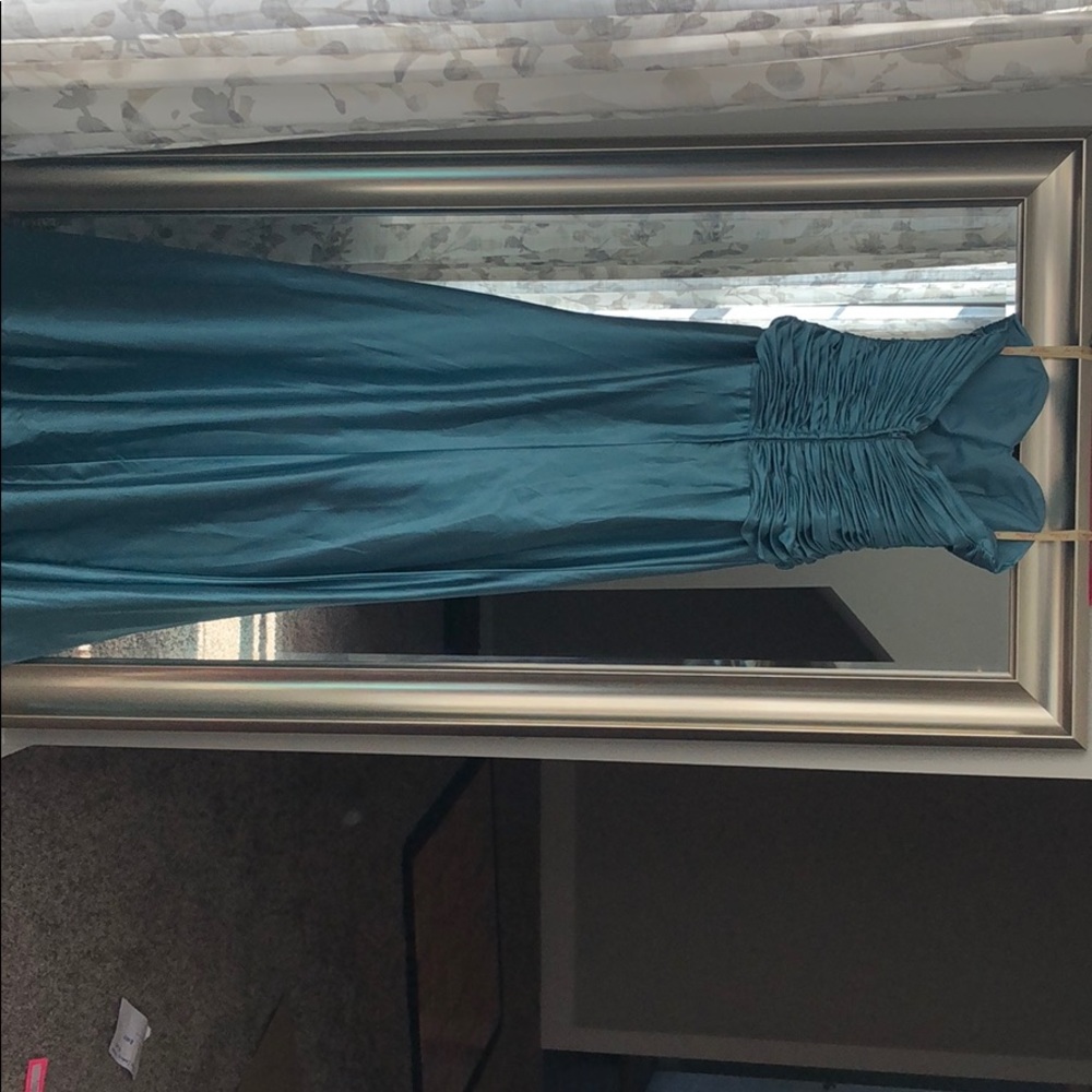 Joli Prom - Picture 3 of 3
